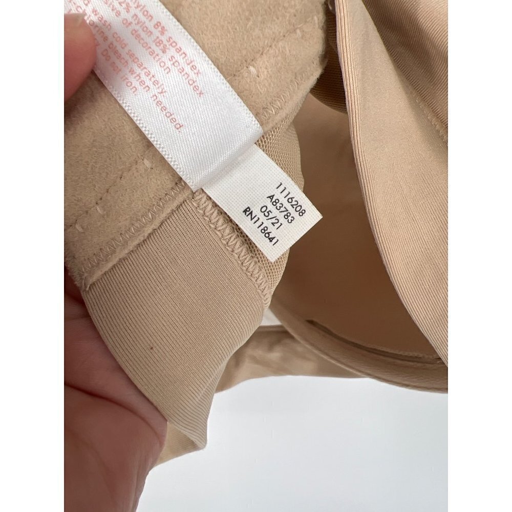 Cacique Womens Lightly Lined Bra Beige Size 42D Adjustable Straps - Picture 6 of 7